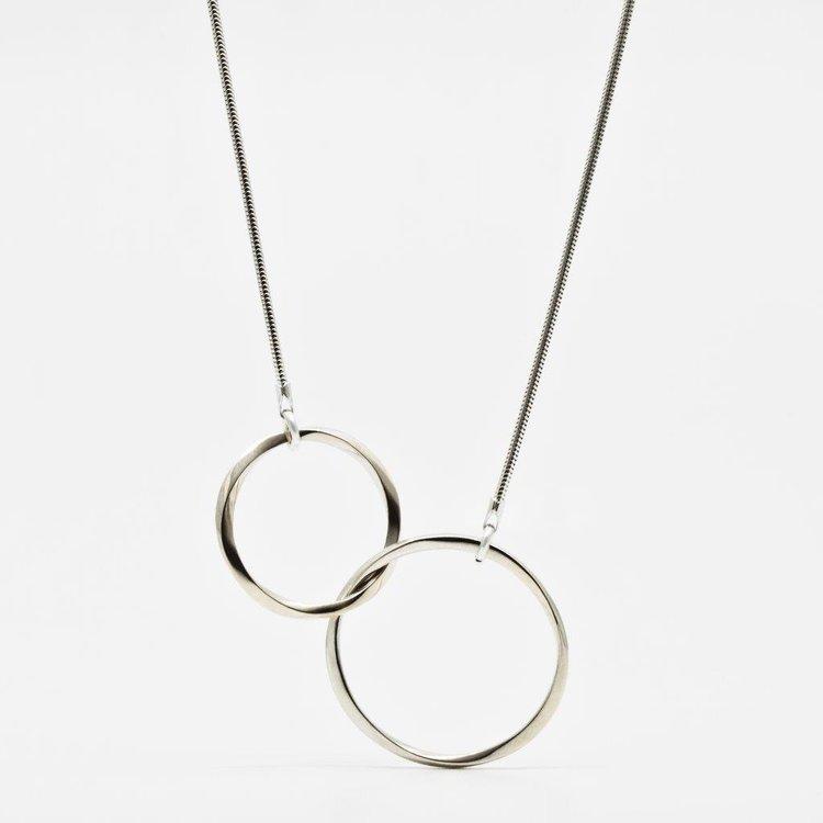 Double O Pendant - Atelier Té