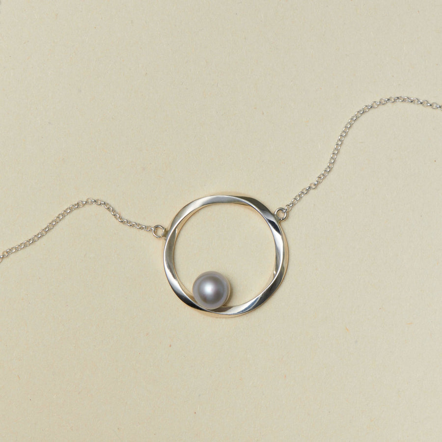Salha Necklace + Gray Pearl - Atelier Té